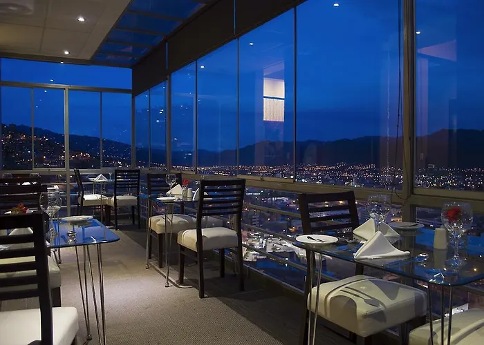 Hotel Wyndham Saqsayhuaman 4*